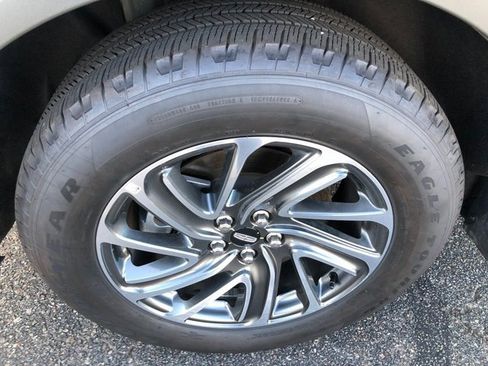 Used 2023 Lincoln Aviator Reserve w/ Elements Package Plus image 23