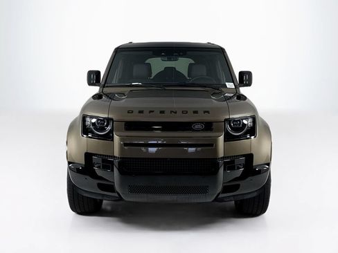 Used 2026 Land Rover Defender 110 X-Dynamic SE AWD/4WD image 8