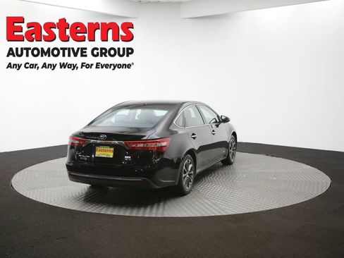 Used 2018 Toyota Avalon Limited image 38