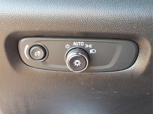 Used 2023 Chevrolet Traverse LT w/ LPO, Floor Liner Package AWD/4WD image 18
