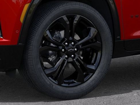 New 2027 Chevrolet Traverse RS w/ LPO, Floor Liner Package FWD image 9