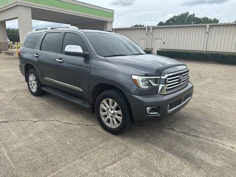 Used 2020 Toyota Sequoia Platinum AWD/4WD image 19