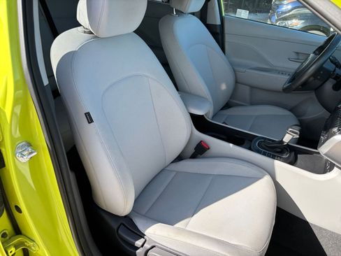 Used 2025 Hyundai Kona SEL image 37