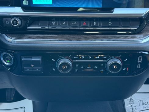 Used 2024 Chevrolet Silverado 2500 LT image 28