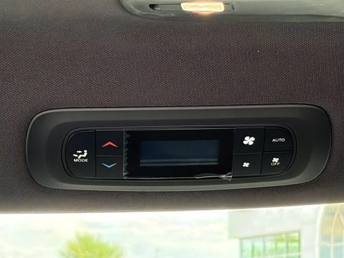 New 2027 Chrysler Pacifica Select FWD image 14