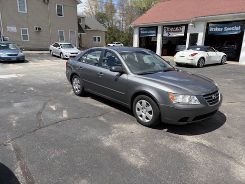 Used 2009 Hyundai Sonata GLS FWD image 3