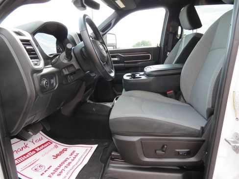 Used 2024 RAM 2500 Big Horn w/ Bed Utility Group image 14