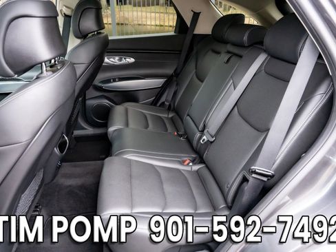 Used 2023 Genesis GV70 2.5T w/ Select Package image 14