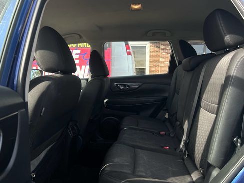 Used 2018 Nissan Rogue S image 35