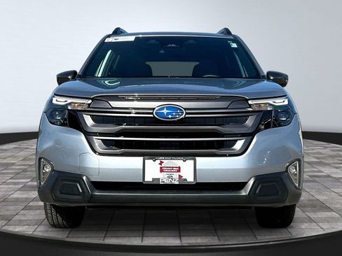 Used 2026 Subaru Forester Premium AWD/4WD image 2