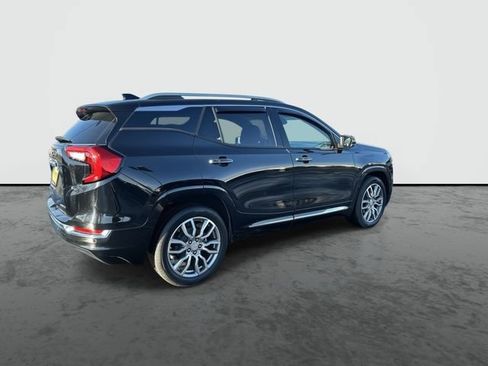 Used 2024 GMC Terrain Denali image 8
