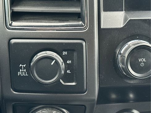 Used 2020 Ford F150 XLT w/ Equipment Group 302A Luxury image 13