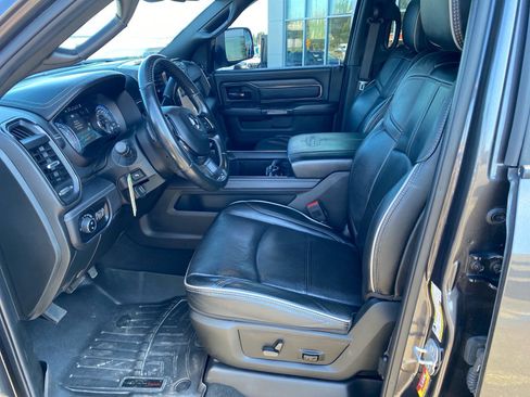 Used 2022 RAM 2500 Limited w/ Night Edition AWD/4WD image 9