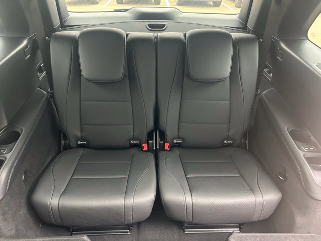 Used 2025 Mercedes-Benz GLS 450 4MATIC image 38