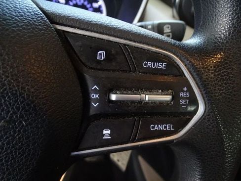 Used 2019 Hyundai Santa Fe SE FWD image 7