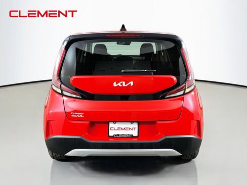 Used 2024 Kia Soul LX w/ Option Group 015 FWD image 8