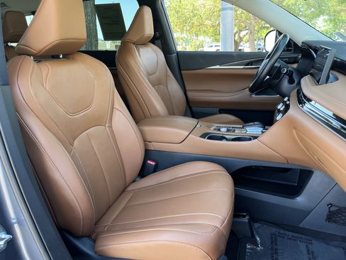Certified 2023 INFINITI QX60 Sensory w/ Vision Package AWD/4WD image 23