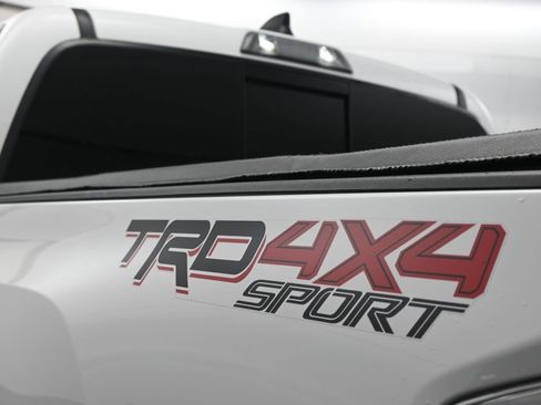 Used 2023 Toyota Tacoma TRD Sport image 11