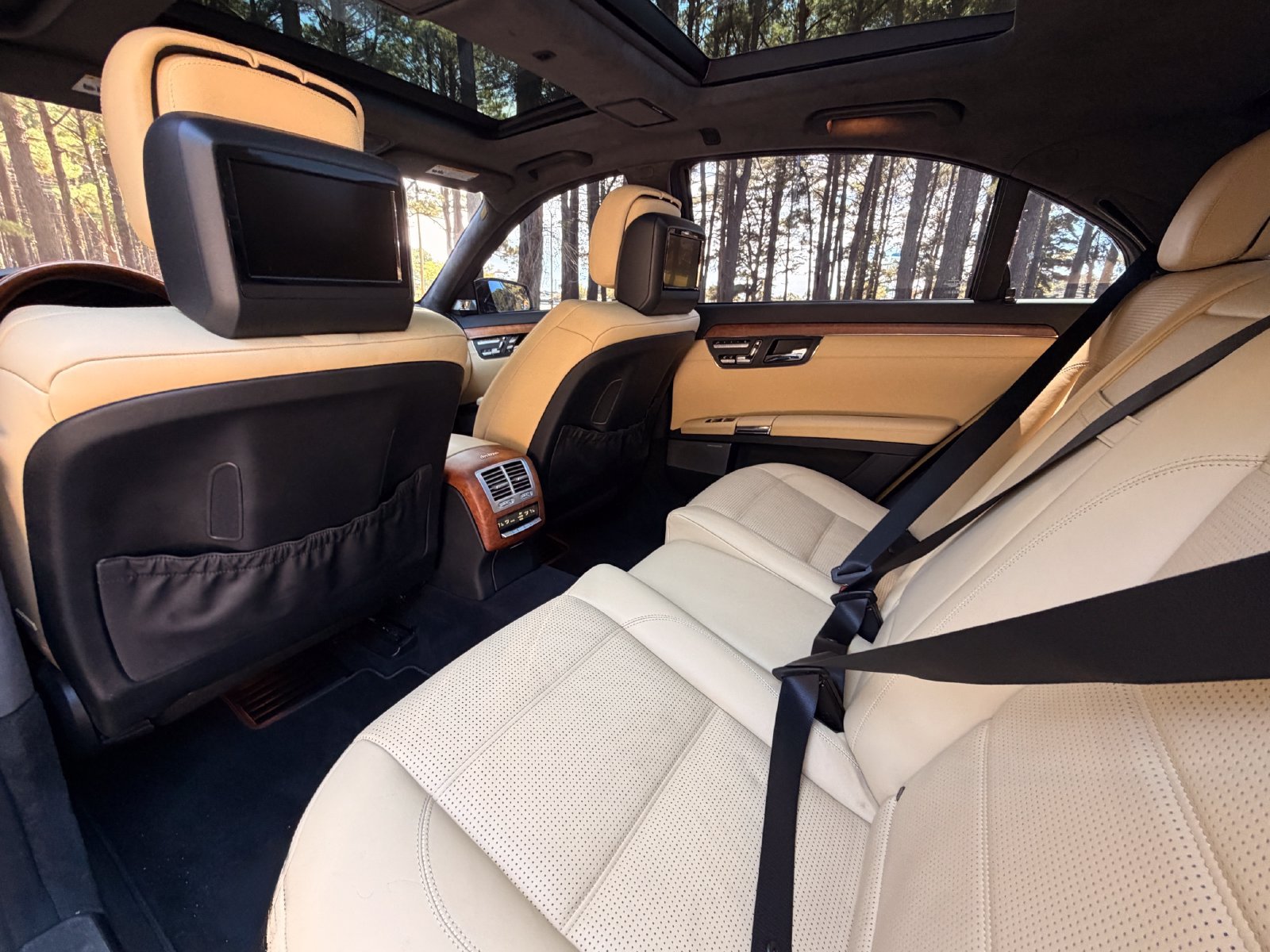 Used 2013 Mercedes-Benz S 63 AMG image 15