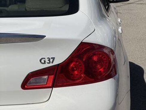 Used 2011 INFINITI G37 Journey w/ Premium Pkg RWD image 20