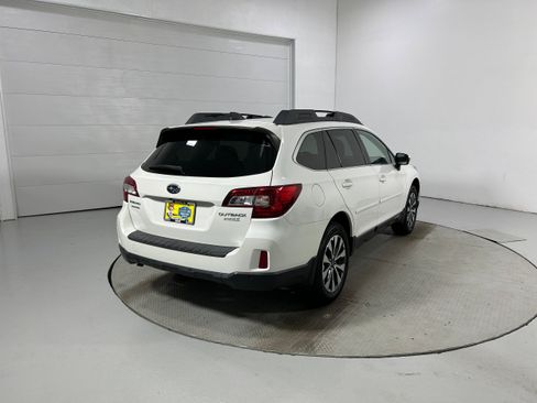 Used 2017 Subaru Outback 2.5i Limited AWD/4WD image 37