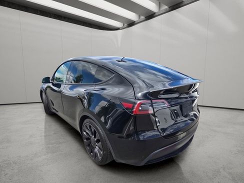 Used 2022 Tesla Model Y Performance AWD/4WD image 5