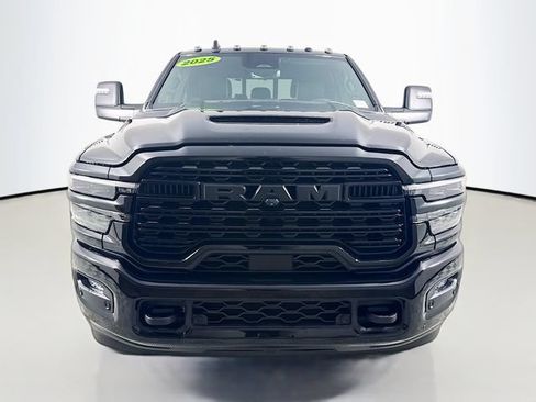 Used 2025 RAM 2500 Limited AWD/4WD image 2