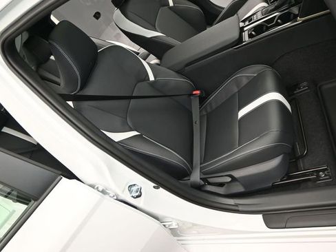 New 2026 Toyota Camry Hybrid w/ Multimedia Upgrade Package image 16