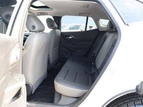 Used 2024 Chevrolet Trax ACTIV w/ Sunroof Package image 21