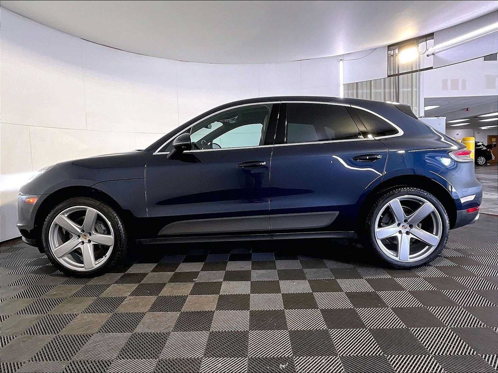Certified 2021 Porsche Macan S w/ Premium Package Plus AWD/4WD image 2
