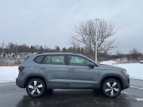 Used 2025 Volkswagen Taos S image 3