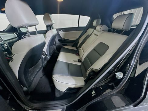 Used 2018 Kia Sportage EX w/ EX Sport Appearance Package image 28