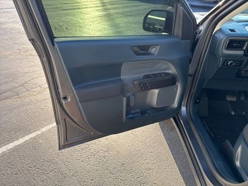 Used 2025 Ford Maverick XL image 23