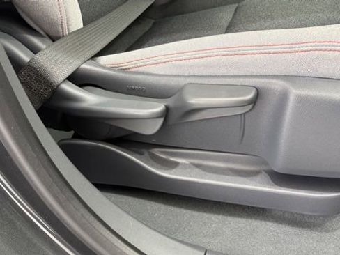 Used 2019 Chevrolet Bolt LT image 22