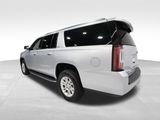 Used 2017 GMC Yukon XL SLT image 2
