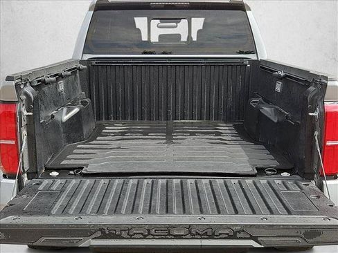 Used 2024 Toyota Tacoma SR5 AWD/4WD image 6