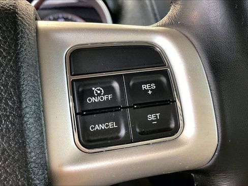 Used 2019 Dodge Journey SE w/ Connectivity Group FWD image 14