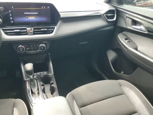 Certified 2024 Chevrolet TrailBlazer LT w/ Convenience Package FWD image 15