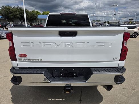 Used 2024 Chevrolet Silverado 2500 LT AWD/4WD image 4