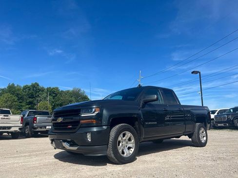 Used 2017 Chevrolet Silverado 1500 LT w/ All Star Edition AWD/4WD image 2