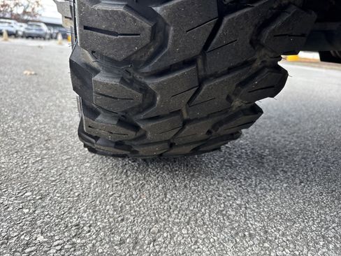 Used 2024 GMC Sierra 3500 Denali w/ Technology Package image 12