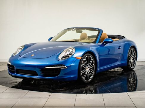 Used 2015 Porsche 911 Carrera S image 2