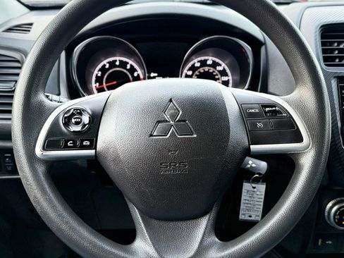 Used 2022 Mitsubishi Outlander Sport ES image 12