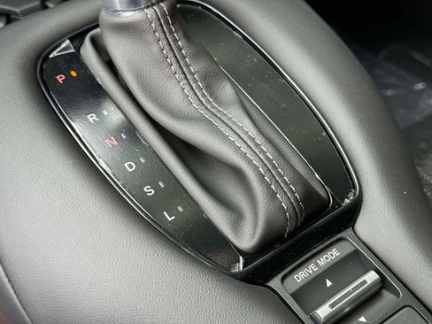 New 2026 Honda HR-V LX image 18