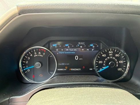 Used 2017 Ford F150 Lariat w/ Equipment Group 502A Luxury AWD/4WD image 28