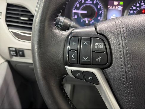 Used 2019 Toyota Sienna XLE image 27