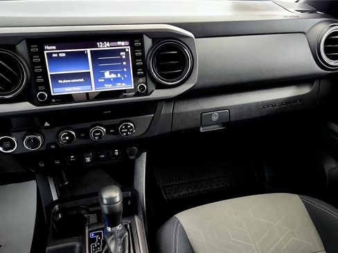 Used 2020 Toyota Tacoma TRD Off-Road image 28