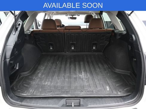 Used 2018 Subaru Outback 3.6R Touring AWD/4WD image 34