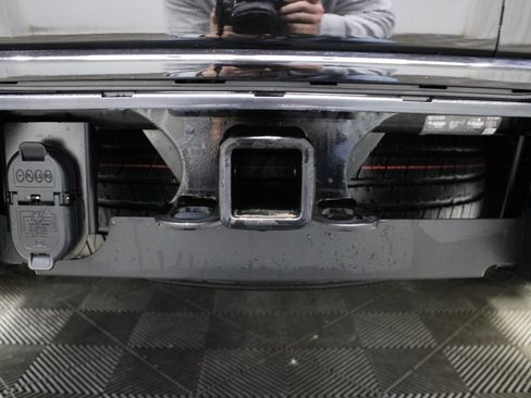 Used 2024 Chevrolet Tahoe Z71 image 44