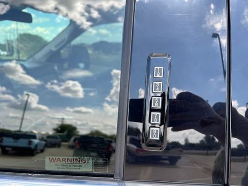 Used 2019 Ford F250 Limited w/ FX4 Off-Road Package AWD/4WD image 9